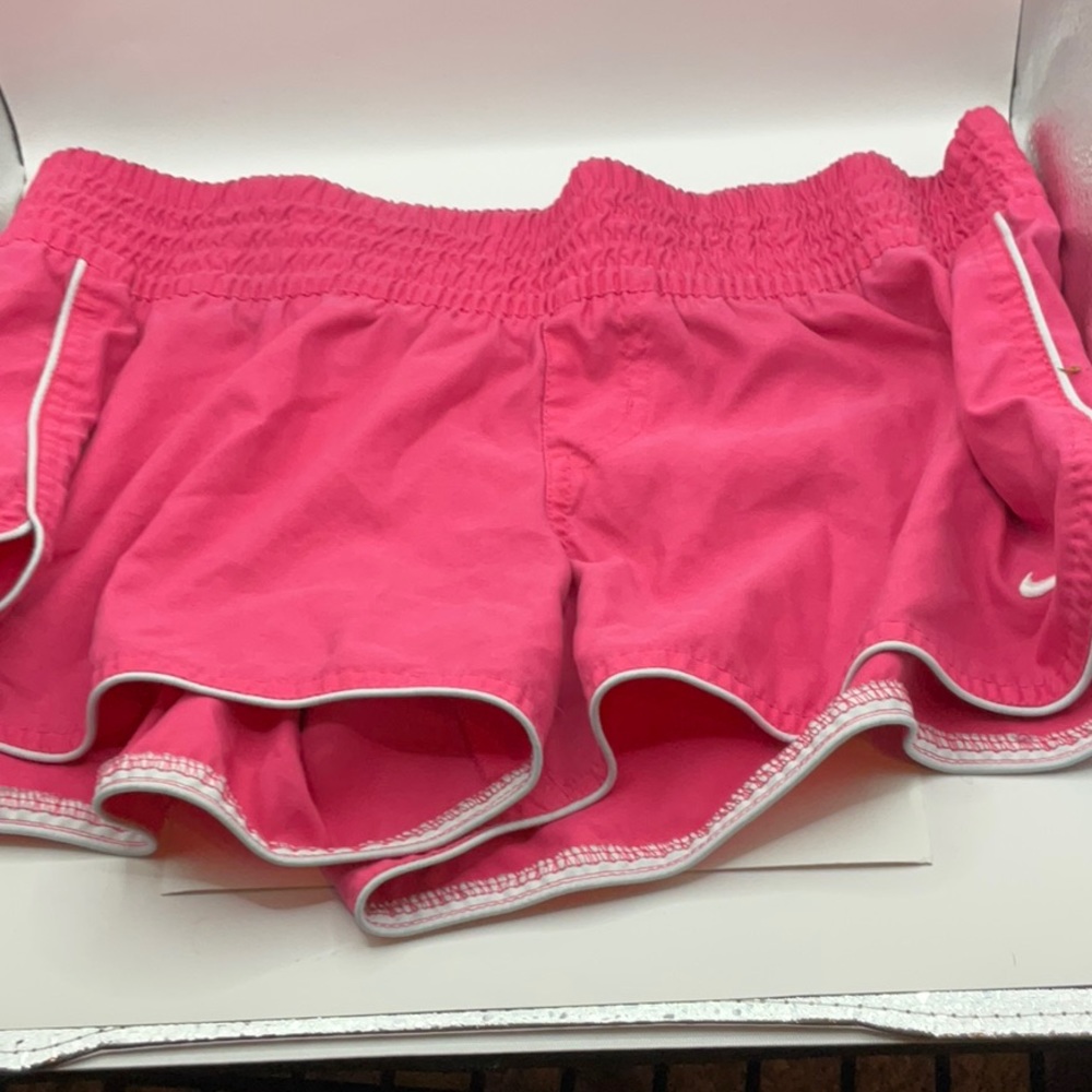 Girls Large Nike Athletic Shorts Pink
